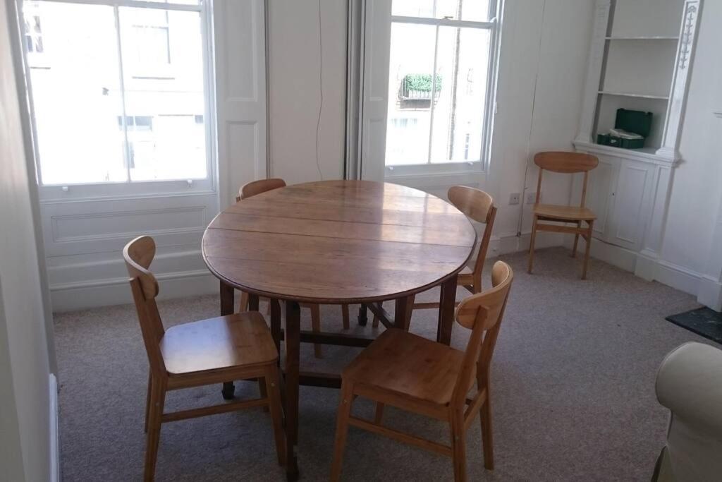 Central London Flat. Georgian Terrace. Bright. מראה חיצוני תמונה